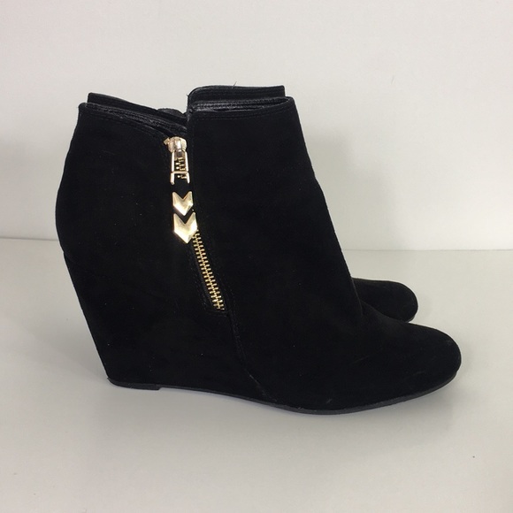 BCBGMaxAzria Shoes - BCBG Black Heel Booties